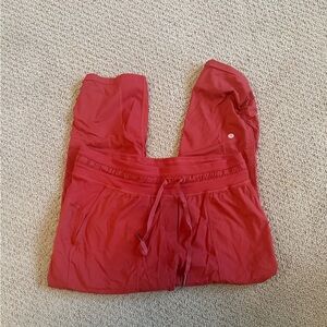 Lululemon Womens 10 Dance Studio Mid Rise Cropped Pant Adjustable